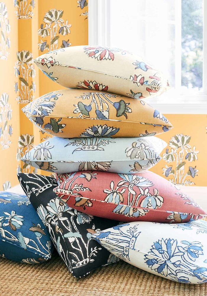 Thibaut Lily Flower Behang