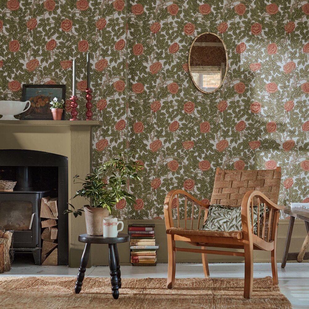 Morris &amp; Co. Rambling Rose behang 217207
