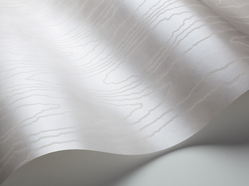 Behang Cole And Son Watered Silk 106-1003 Landscape Plain Collectie Luxury By Nature Wave