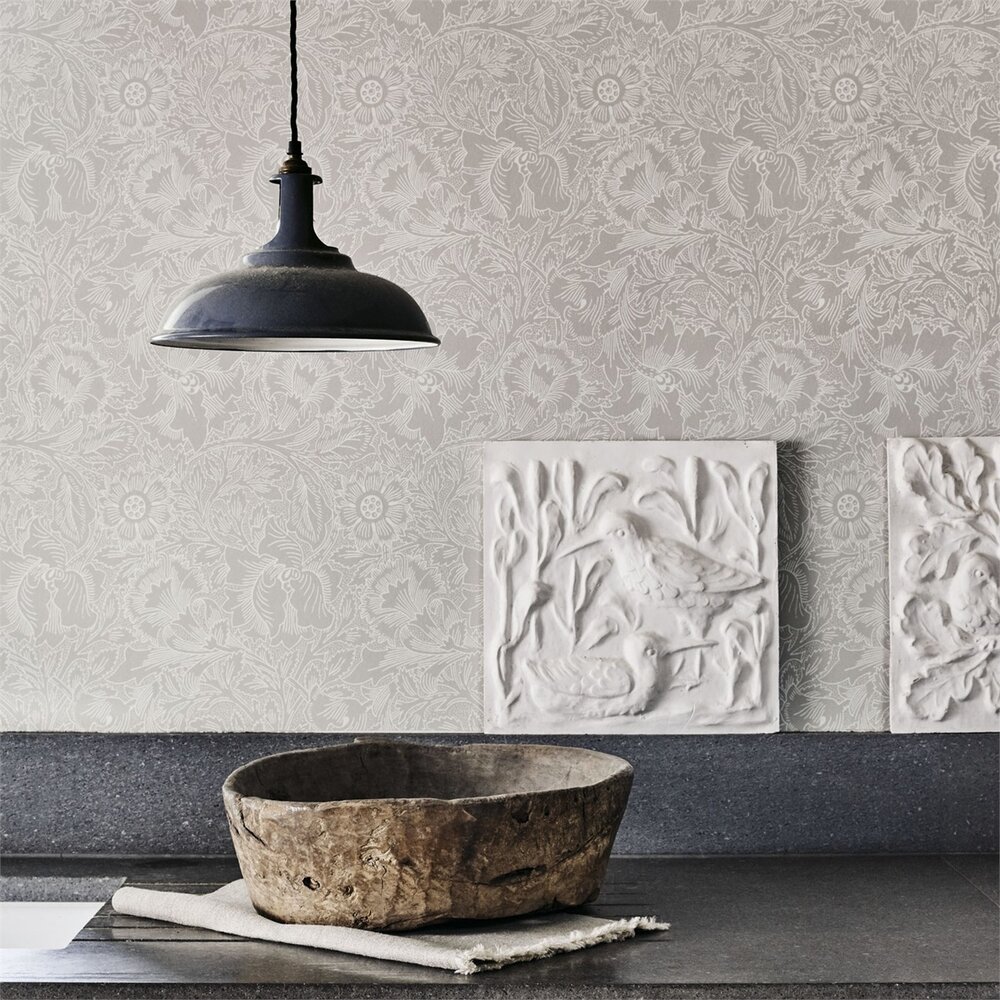 Behang Morris &amp; Co. Pure Poppy 216032 - Pure Morris collectie Luxury By Nature sfeer 1
