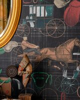 Mind the Gap The Jockey Behang WP20642 sfeer 2