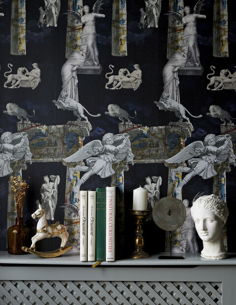 Mind the Gap Tales Of Mythology Behang