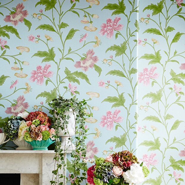 Behang Little Greene China Rose Blue Lustre - Archive Trails Collectie Luxury By Nature