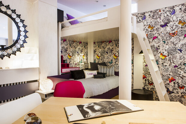 behang osborne and little butterfly garden verdanta sfeer 1