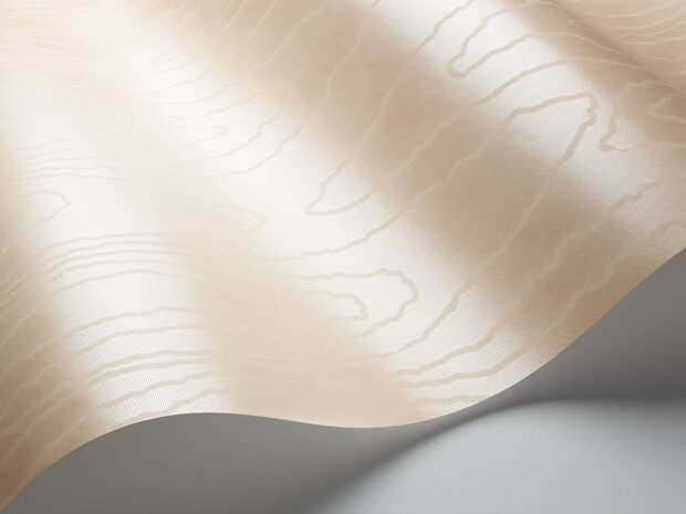 Behang Cole And Son Watered Silk 106-1007 Landscape Plain Collectie Luxury By Nature Wave