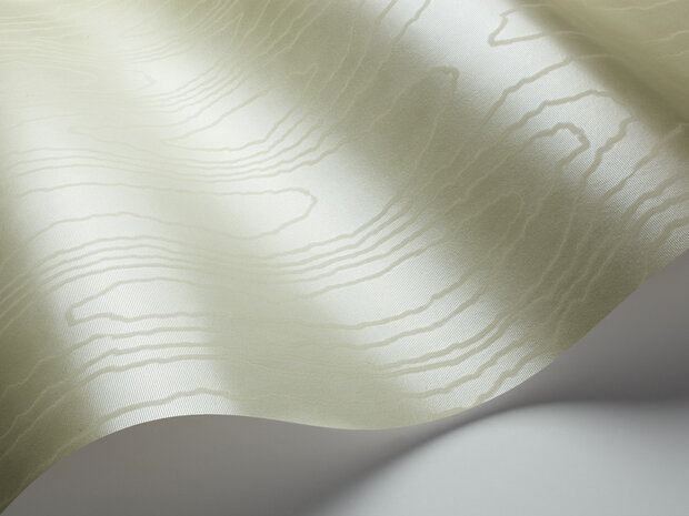 Behang Cole And Son Watered Silk 106-1014 Landscape Plain Collectie Luxury By Nature Wave