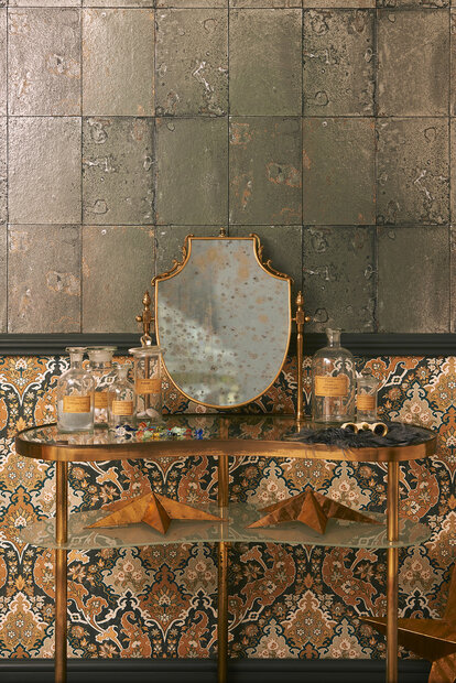 Cole &amp; Son Antique Mirror 92-2009 and Pushkin 108-8042 sfeer - Mariinsky Damask Collectie Luxury By Nature