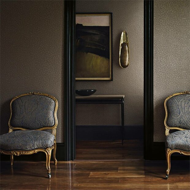 Bronskleurig behang cracked earth cinder 312529