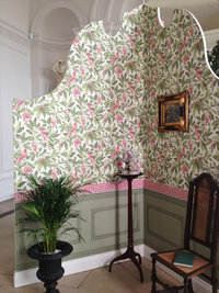 The Historic Royal Palace Collection Behang Van Cole and Son via Luxury By Nature The Historic Royal Palace Collection Behang Van Cole and Son via Luxury By Nature