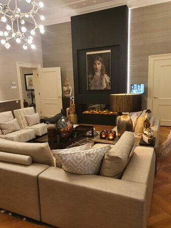 Macazz Valencia Elementenbank Model In Showroom