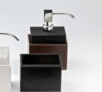Luxe Zwarte Zeeppomp Van Glas En Bruin Kunst Leer: Decor Walther ... Luxe Zwarte Zeeppomp Van Glas En Bruin Kunst Leer: Decor Walther ...